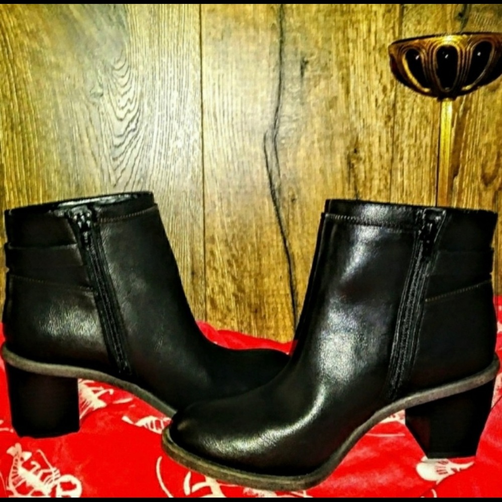 Never Worn Gianni Bini Chunky Biker Boot